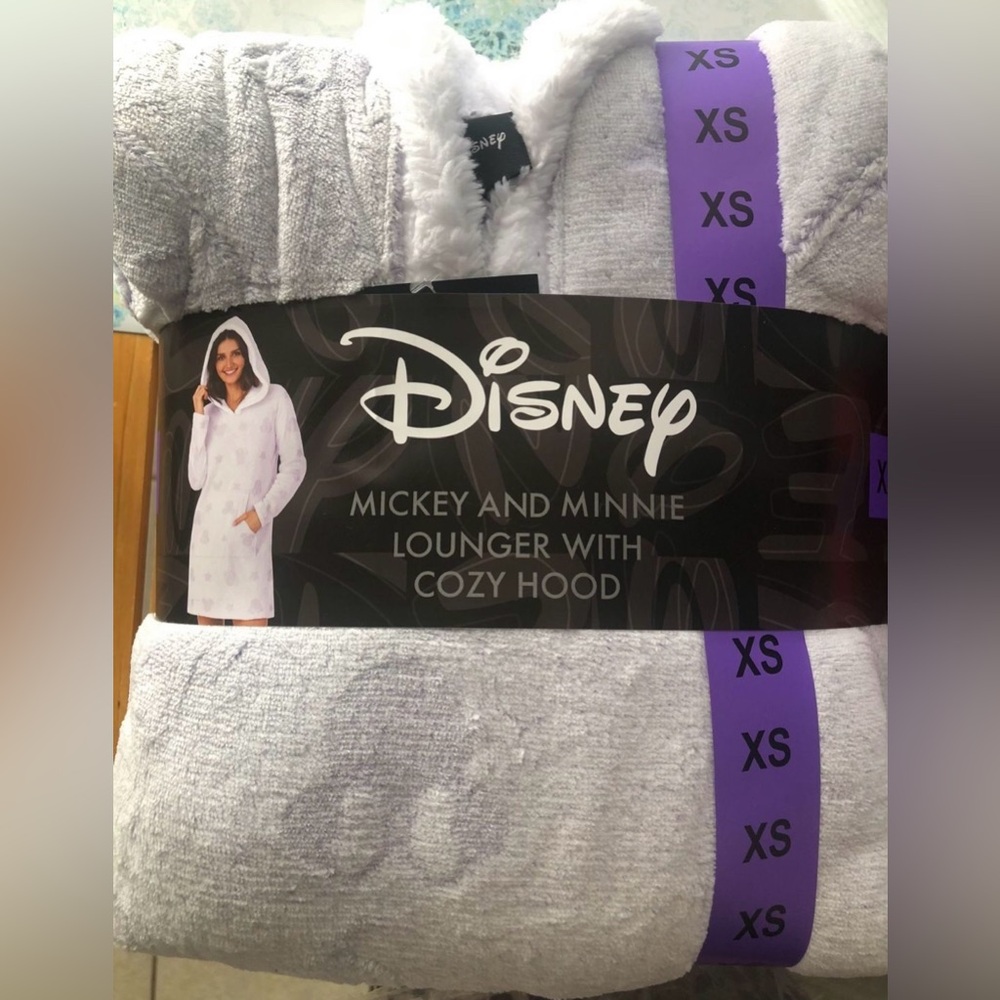 NWT Disney lavender Lounger with Hood size XS